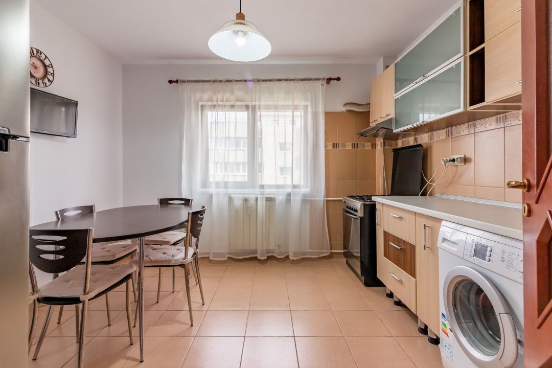 Apartament spatios 2 camere, 2 balcoane, Mall Vitan