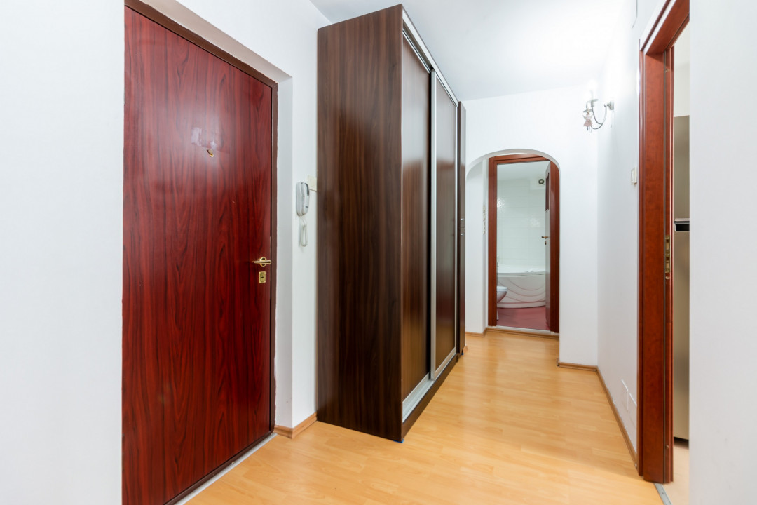 Apartament spatios 2 camere, 2 balcoane, Mall Vitan