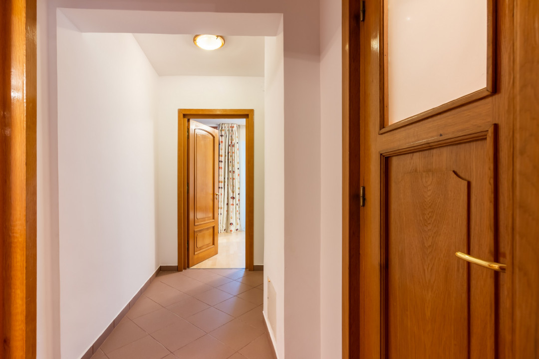 Apartament 3 camere strada Matei Basarab, utilat si mobilat, parcare