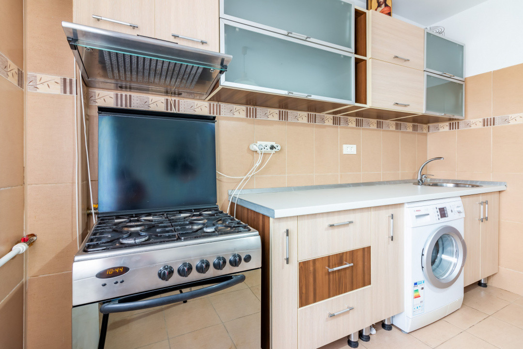 Apartament decomandat, 2 camere, 2 balcoane, Mall Vitan