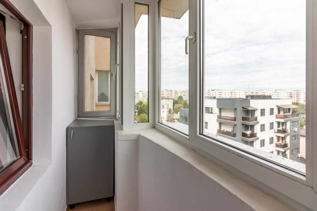 Apartament decomandat, 2 camere, 2 balcoane, Mall Vitan