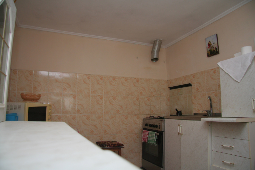 Casa gospodarului, bine întreținută, cu teren generos – Comarnic