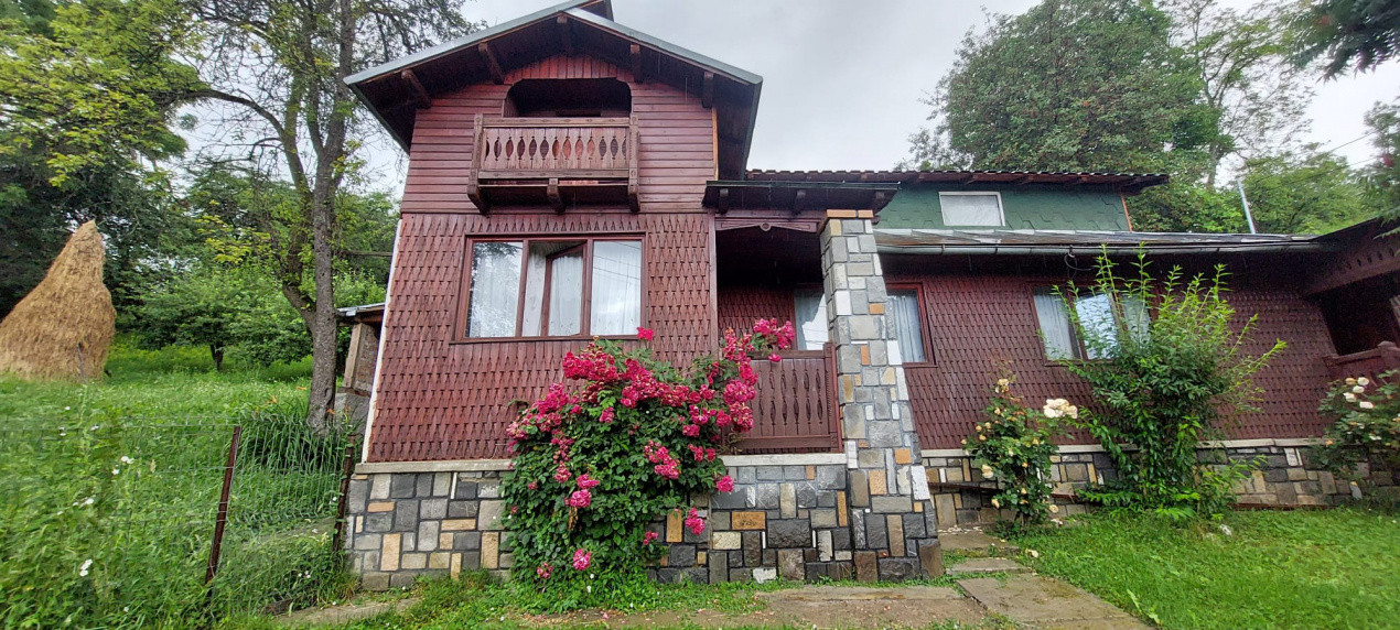 Casa gospodarului, înconjurată de natură, Comarnic