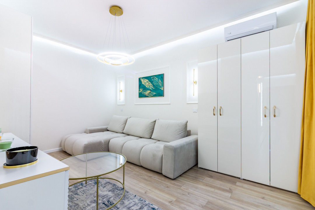 Garsonieră decomandată, Exigent Plaza Faza 5, mobilată modern, bloc 2024