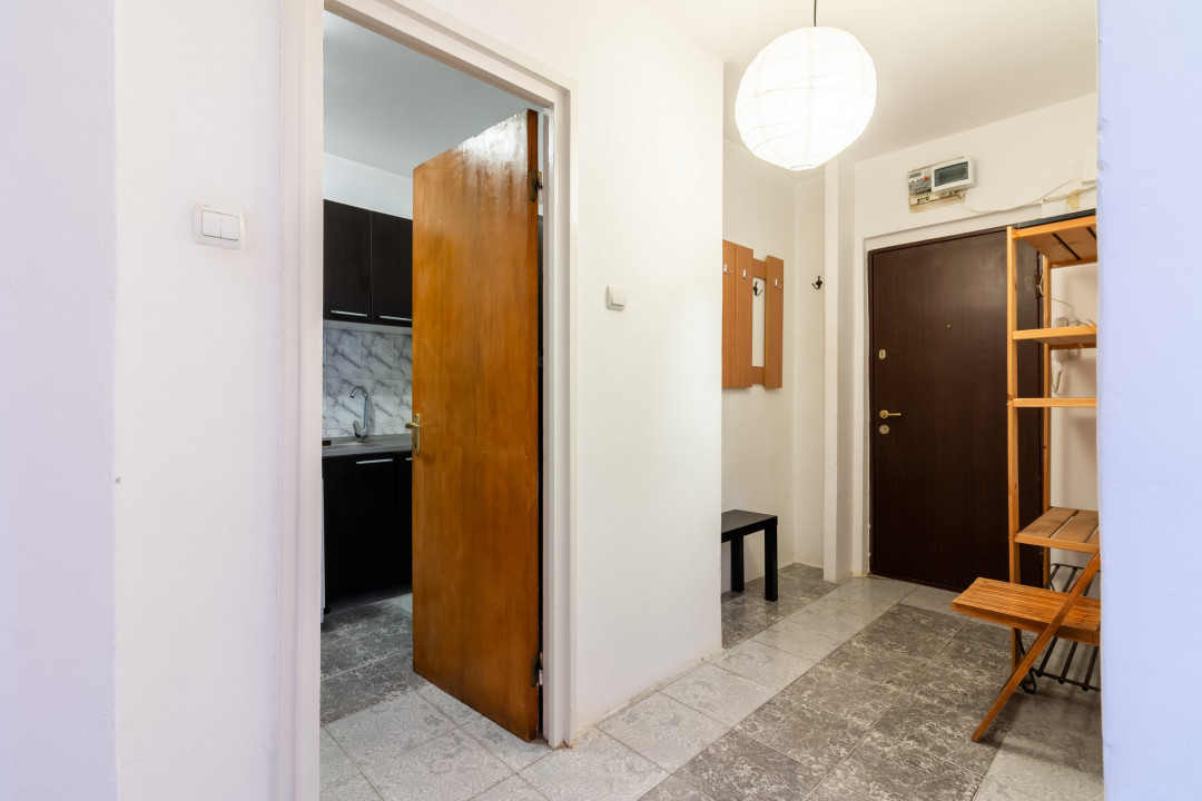 Apartament cu 2 camere vis a vis de Parcul Tineretului, etaj 1